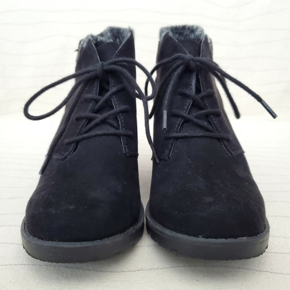 R2 Womens Wendy Black Ankle Boots Wedge Heel Faux Suede Shoes Size 6 M - Picture 5 of 12